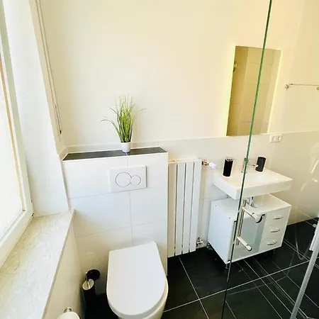 דירה 3rooms Modern Near Mtu- Lakescape Fewos